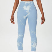 Las mujeres del gimnasio de ropa de yoga y Fitness