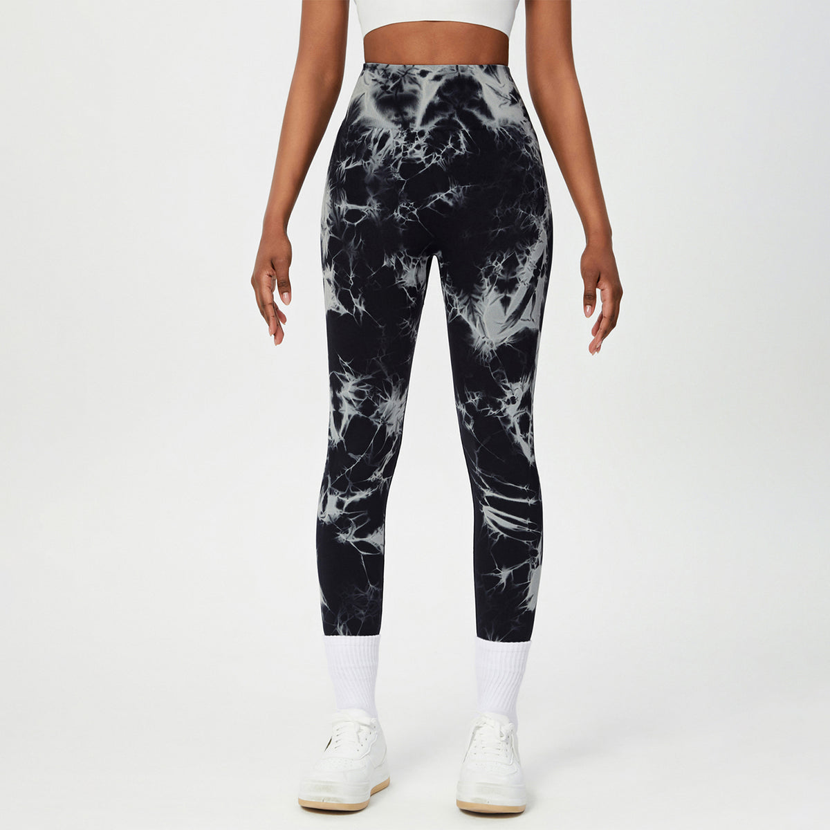 Las mujeres del gimnasio de ropa de yoga y Fitness